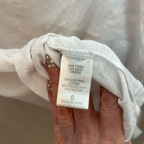 Chaser White Wine & Sunshine T-shirt. Size Small. - Picture 5 of 6